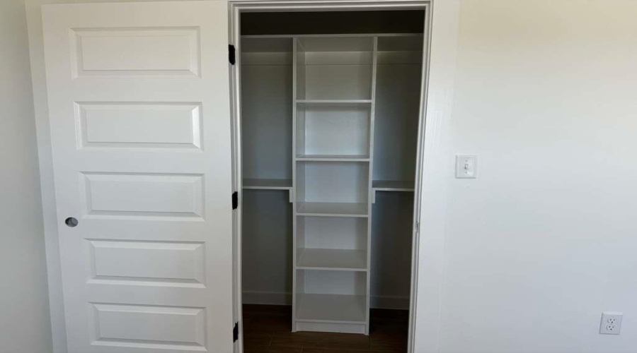 5606 Bramble Ln., Laredo, Texas 78046, 3 Bedrooms Bedrooms, 5 Rooms Rooms,2 BathroomsBathrooms,Residential,For Sale,5606 Bramble Ln.,20253744