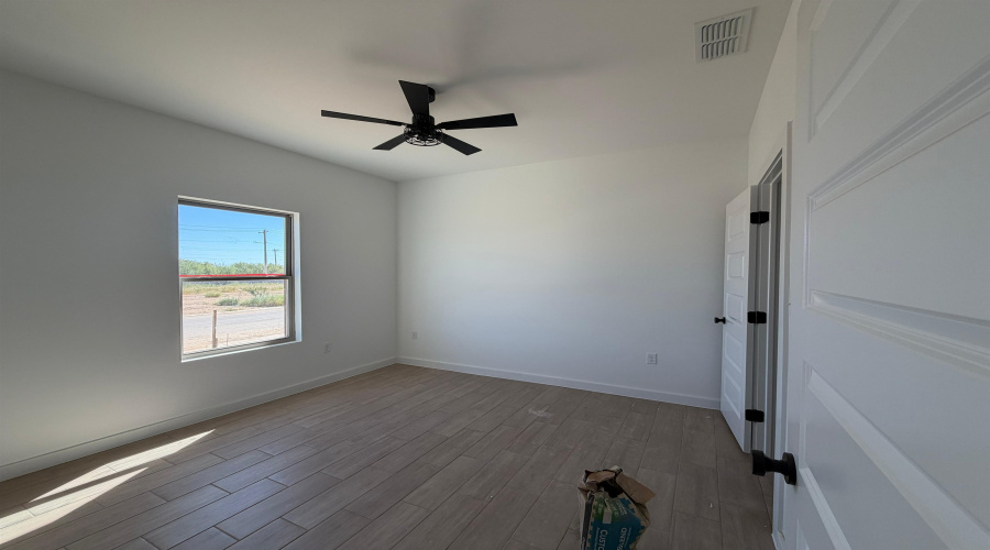 5606 Bramble Ln., Laredo, Texas 78046, 3 Bedrooms Bedrooms, 5 Rooms Rooms,2 BathroomsBathrooms,Residential,For Sale,5606 Bramble Ln.,20253744