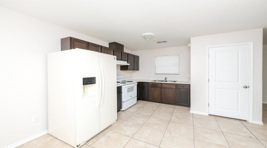 2601 Lomas Del Sur Blvd., Laredo, Texas 78046, 2 Bedrooms Bedrooms, 3 Rooms Rooms,2 BathroomsBathrooms,Residential,For Rent,2601 Lomas Del Sur Blvd.,20253747