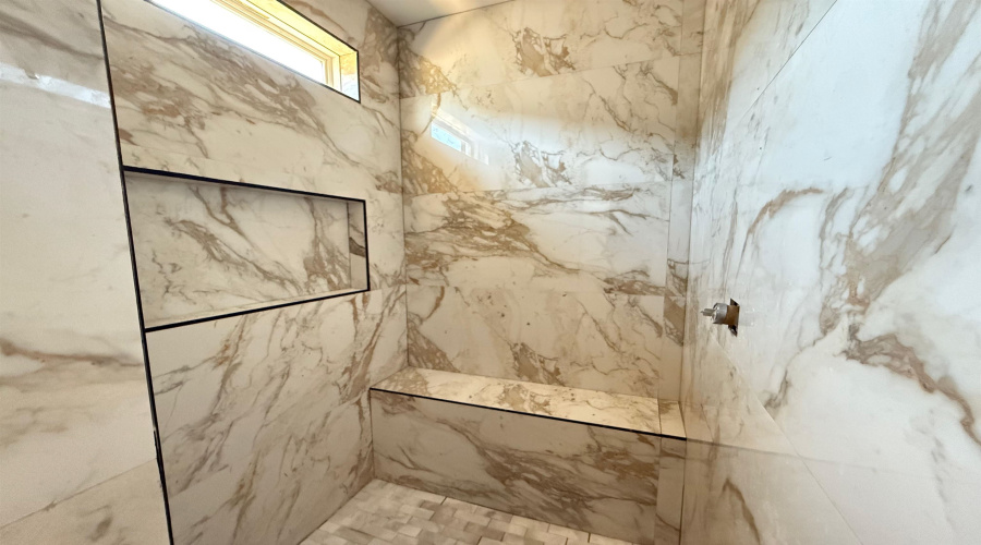 3914 Yoyis St., Laredo, Texas 78046, 3 Bedrooms Bedrooms, 6 Rooms Rooms,2 BathroomsBathrooms,Residential,For Sale,3914 Yoyis St.,20253749