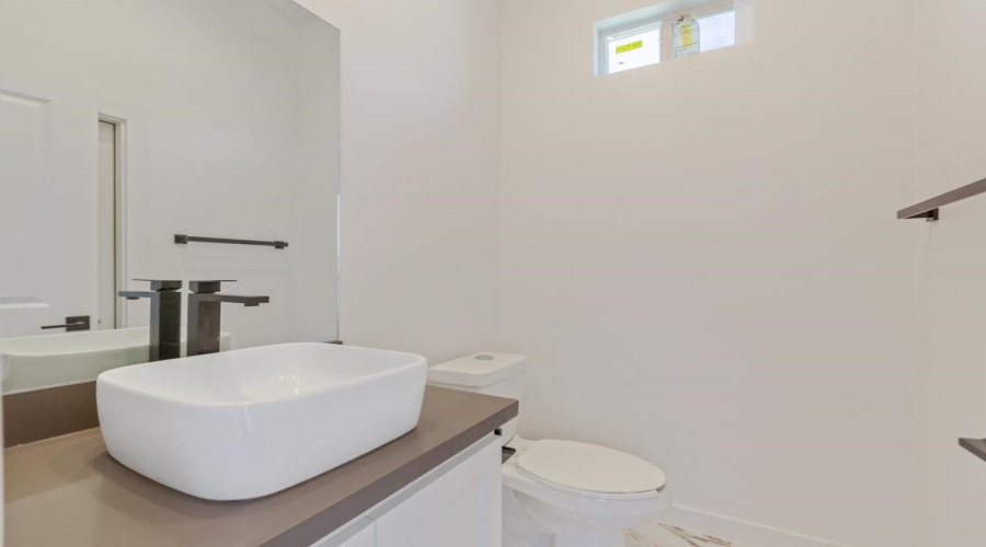 3914 Yoyis St., Laredo, Texas 78046, 3 Bedrooms Bedrooms, 6 Rooms Rooms,2 BathroomsBathrooms,Residential,For Sale,3914 Yoyis St.,20253749