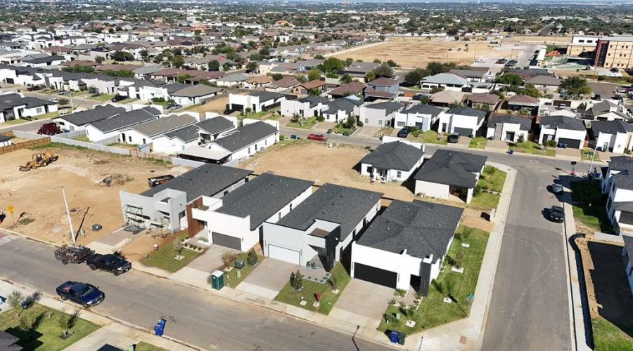 3914 Yoyis St., Laredo, Texas 78046, 3 Bedrooms Bedrooms, 6 Rooms Rooms,2 BathroomsBathrooms,Residential,For Sale,3914 Yoyis St.,20253749