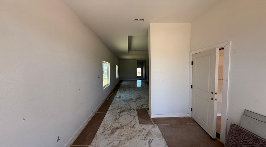 3914 Yoyis St., Laredo, Texas 78046, 3 Bedrooms Bedrooms, 6 Rooms Rooms,2 BathroomsBathrooms,Residential,For Sale,3914 Yoyis St.,20253749