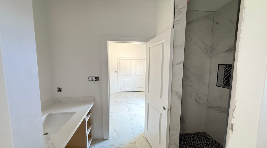 3916 Yoyis St., Laredo, Texas 78046, 3 Bedrooms Bedrooms, 6 Rooms Rooms,2 BathroomsBathrooms,Residential,For Sale,3916 Yoyis St.,20253752