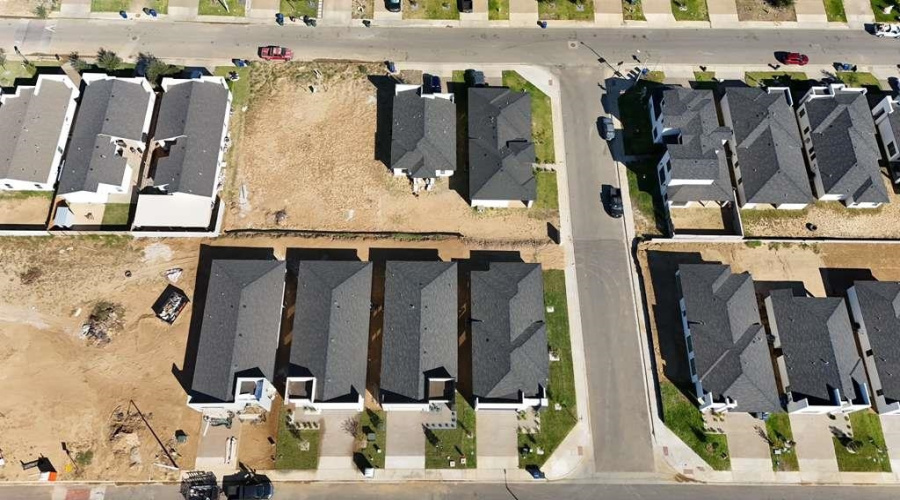 3916 Yoyis St., Laredo, Texas 78046, 3 Bedrooms Bedrooms, 6 Rooms Rooms,2 BathroomsBathrooms,Residential,For Sale,3916 Yoyis St.,20253752