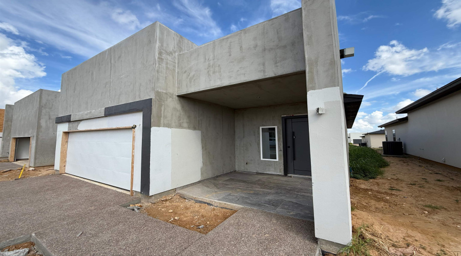 3916 Yoyis St., Laredo, Texas 78046, 3 Bedrooms Bedrooms, 6 Rooms Rooms,2 BathroomsBathrooms,Residential,For Sale,3916 Yoyis St.,20253752