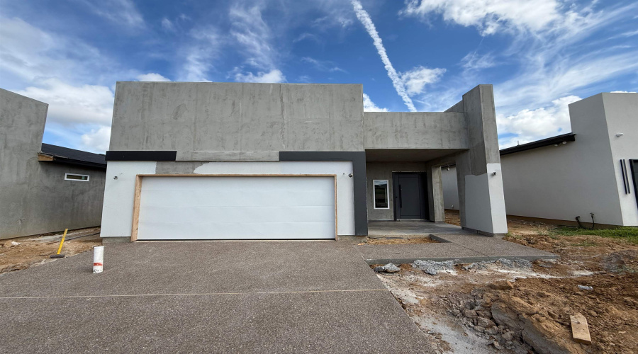 3916 Yoyis St., Laredo, Texas 78046, 3 Bedrooms Bedrooms, 6 Rooms Rooms,2 BathroomsBathrooms,Residential,For Sale,3916 Yoyis St.,20253752