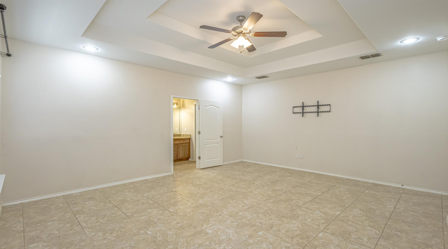 618 Crackle Grove Dr, Laredo, Texas 78045, 3 Bedrooms Bedrooms, 6 Rooms Rooms,2 BathroomsBathrooms,Residential,For Sale,618 Crackle Grove Dr,20253759