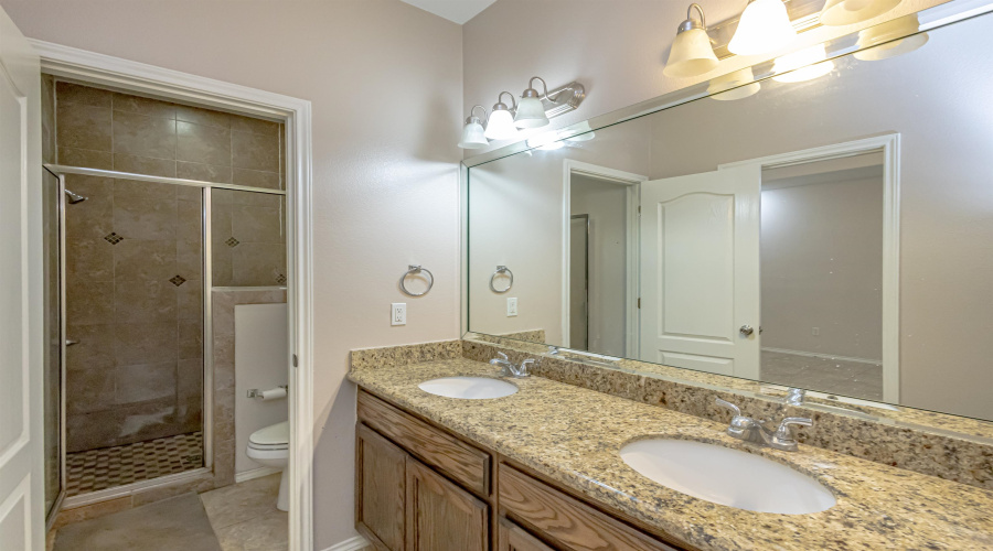 618 Crackle Grove Dr, Laredo, Texas 78045, 3 Bedrooms Bedrooms, 6 Rooms Rooms,2 BathroomsBathrooms,Residential,For Sale,618 Crackle Grove Dr,20253759