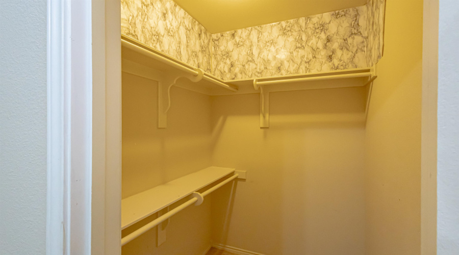 618 Crackle Grove Dr, Laredo, Texas 78045, 3 Bedrooms Bedrooms, 6 Rooms Rooms,2 BathroomsBathrooms,Residential,For Sale,618 Crackle Grove Dr,20253759