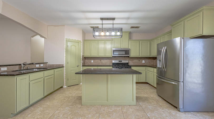 618 Crackle Grove Dr, Laredo, Texas 78045, 3 Bedrooms Bedrooms, 6 Rooms Rooms,2 BathroomsBathrooms,Residential,For Rent,618 Crackle Grove Dr,20253760