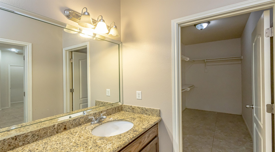 618 Crackle Grove Dr, Laredo, Texas 78045, 3 Bedrooms Bedrooms, 6 Rooms Rooms,2 BathroomsBathrooms,Residential,For Rent,618 Crackle Grove Dr,20253760