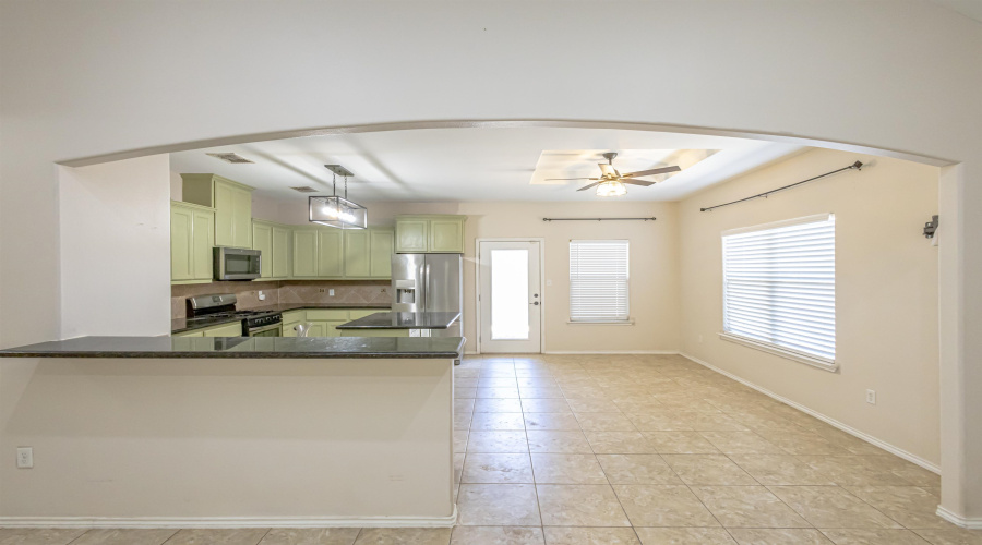 618 Crackle Grove Dr, Laredo, Texas 78045, 3 Bedrooms Bedrooms, 6 Rooms Rooms,2 BathroomsBathrooms,Residential,For Rent,618 Crackle Grove Dr,20253760