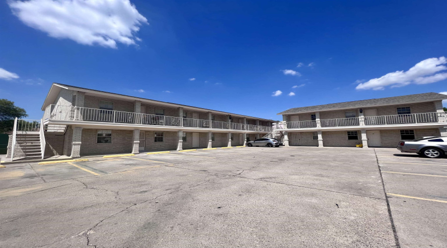 216 E Cherry Lane, LAREDO, Texas 78041, 1 Bedroom Bedrooms, 3 Rooms Rooms,1 BathroomBathrooms,Residential,For Rent,216 E Cherry Lane,20253767