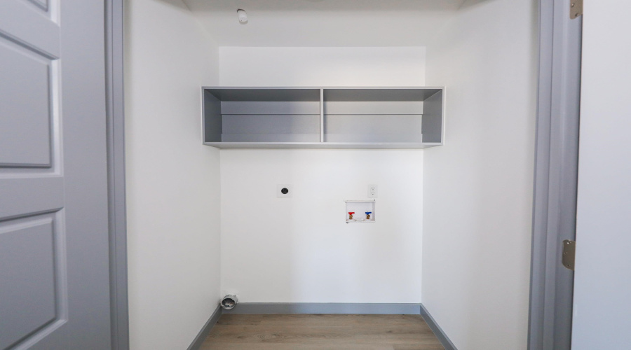 1011 Emerald Valley Dr., Laredo, Texas 78043, 3 Bedrooms Bedrooms, 6 Rooms Rooms,2 BathroomsBathrooms,Residential,For Sale,1011 Emerald Valley Dr.,20253769