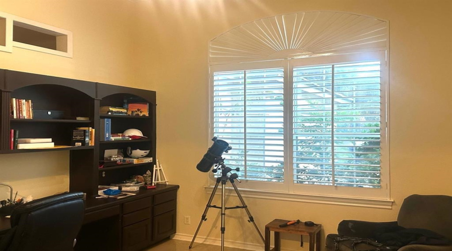 112 Canterbury Ln, Laredo, Texas 78041, 6 Bedrooms Bedrooms, 9 Rooms Rooms,4 BathroomsBathrooms,Residential,For Sale,112 Canterbury Ln,20250564