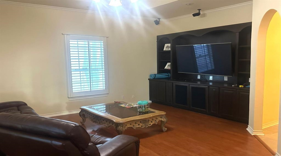 112 Canterbury Ln, Laredo, Texas 78041, 6 Bedrooms Bedrooms, 9 Rooms Rooms,4 BathroomsBathrooms,Residential,For Sale,112 Canterbury Ln,20250564