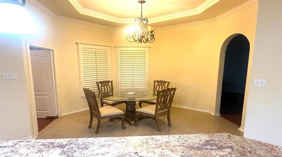 112 Canterbury Ln, Laredo, Texas 78041, 6 Bedrooms Bedrooms, 9 Rooms Rooms,4 BathroomsBathrooms,Residential,For Sale,112 Canterbury Ln,20250564