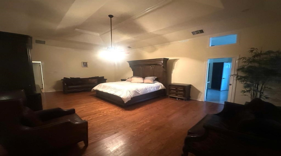 112 Canterbury Ln, Laredo, Texas 78041, 6 Bedrooms Bedrooms, 9 Rooms Rooms,4 BathroomsBathrooms,Residential,For Sale,112 Canterbury Ln,20250564