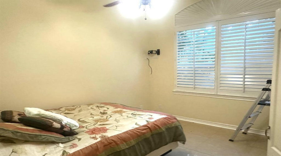 112 Canterbury Ln, Laredo, Texas 78041, 6 Bedrooms Bedrooms, 9 Rooms Rooms,4 BathroomsBathrooms,Residential,For Sale,112 Canterbury Ln,20250564