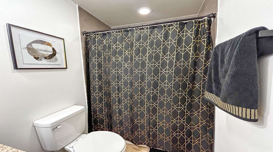 3708 Gregorio Lerma Dr, Laredo, Texas 78046, 3 Bedrooms Bedrooms, 6 Rooms Rooms,2 BathroomsBathrooms,Residential,For Sale,3708 Gregorio Lerma Dr,20253796