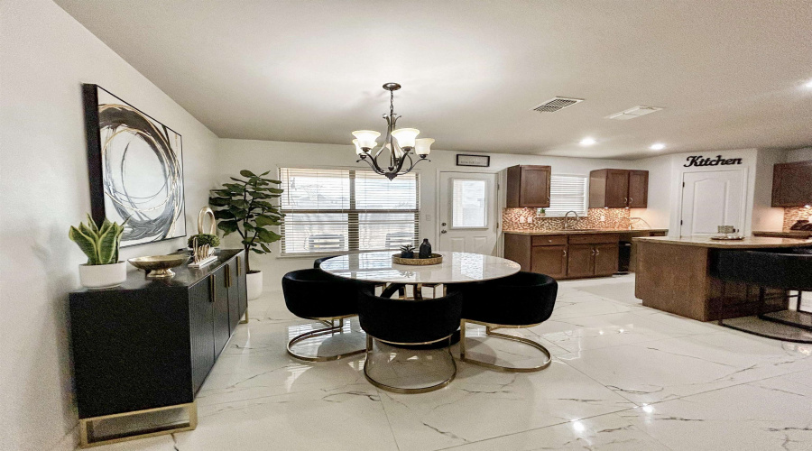 3708 Gregorio Lerma Dr, Laredo, Texas 78046, 3 Bedrooms Bedrooms, 6 Rooms Rooms,2 BathroomsBathrooms,Residential,For Sale,3708 Gregorio Lerma Dr,20253796