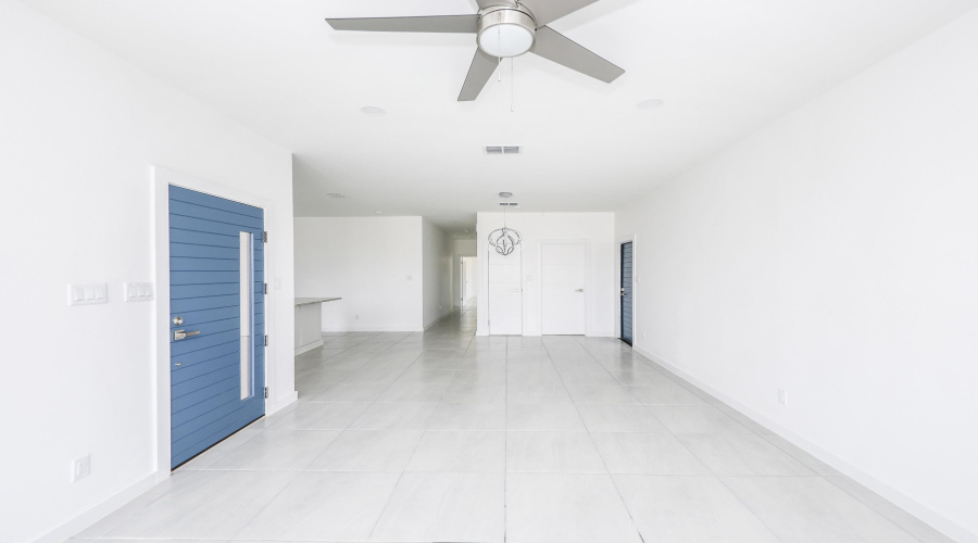 5017 Servando Dr, Laredo, Texas 78046, 3 Bedrooms Bedrooms, 5 Rooms Rooms,2 BathroomsBathrooms,Residential,For Sale,5017 Servando Dr,20253800