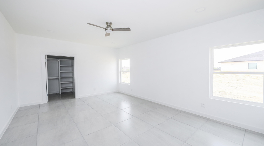 5017 Servando Dr, Laredo, Texas 78046, 3 Bedrooms Bedrooms, 5 Rooms Rooms,2 BathroomsBathrooms,Residential,For Sale,5017 Servando Dr,20253800