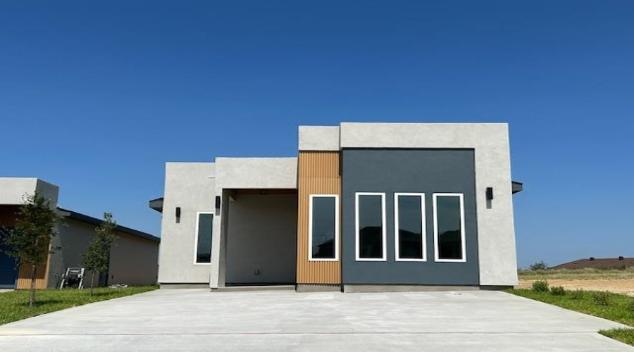 5017 Servando Dr, Laredo, Texas 78046, 3 Bedrooms Bedrooms, 5 Rooms Rooms,2 BathroomsBathrooms,Residential,For Sale,5017 Servando Dr,20253800