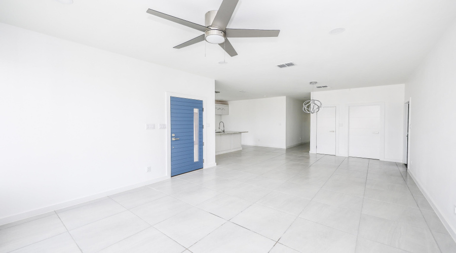 5017 Servando Dr, Laredo, Texas 78046, 3 Bedrooms Bedrooms, 5 Rooms Rooms,2 BathroomsBathrooms,Residential,For Sale,5017 Servando Dr,20253800