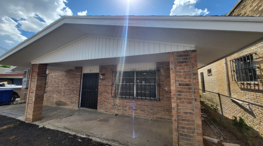 216 N Meadow Ave, Laredo, Texas 78040, 3 Bedrooms Bedrooms, 6 Rooms Rooms,2 BathroomsBathrooms,Residential,For Rent,216 N Meadow Ave,20253801