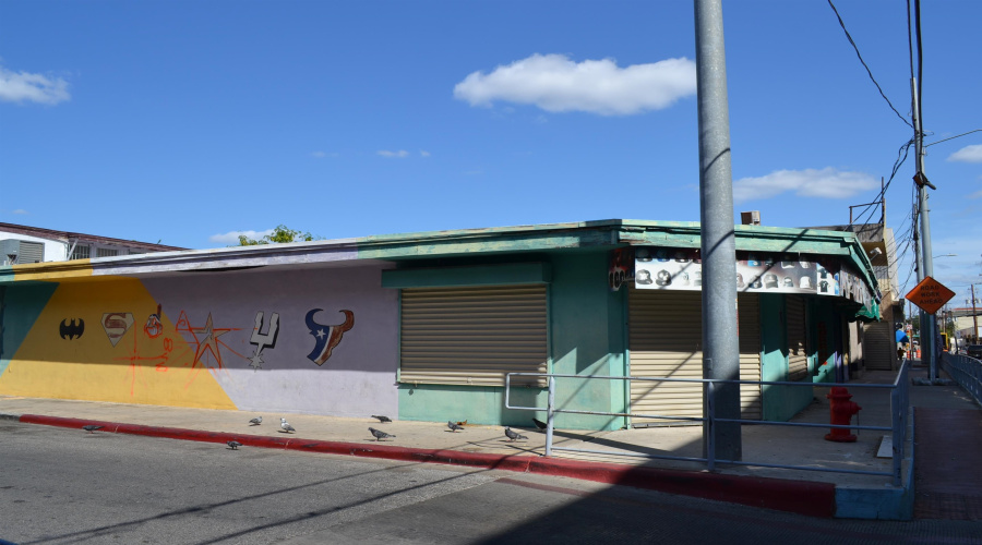 205 Juarez Ave, Laredo, Texas 78040, 1 Room Rooms,4 BathroomsBathrooms,Commercial retail/office,For Sale,205 Juarez Ave,20253818