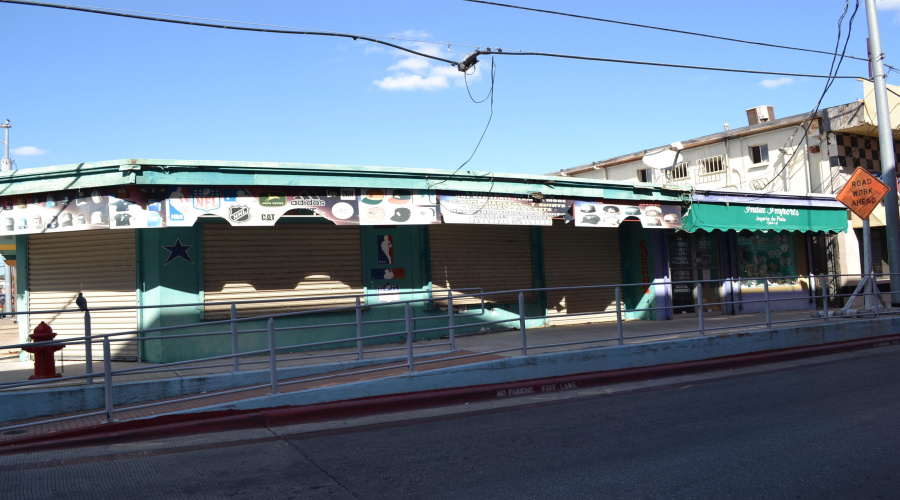 205 Juarez Ave, Laredo, Texas 78040, 1 Room Rooms,4 BathroomsBathrooms,Commercial retail/office,For Sale,205 Juarez Ave,20253818