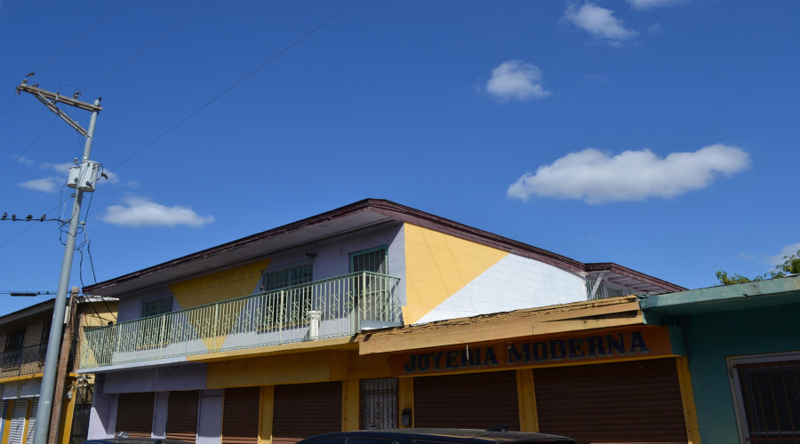 205 Juarez Ave, Laredo, Texas 78040, 1 Room Rooms,4 BathroomsBathrooms,Commercial retail/office,For Sale,205 Juarez Ave,20253818