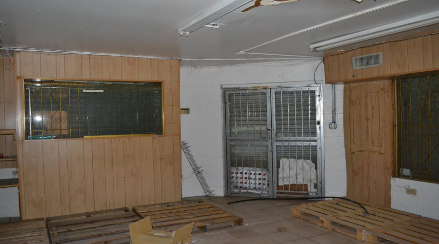 205 Juarez Ave, Laredo, Texas 78040, 1 Room Rooms,4 BathroomsBathrooms,Commercial retail/office,For Sale,205 Juarez Ave,20253818