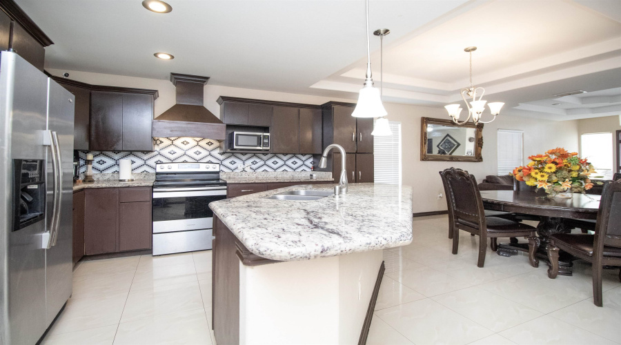 2310 Jean St, Laredo, Texas 78046, 3 Bedrooms Bedrooms, 5 Rooms Rooms,2 BathroomsBathrooms,Residential,For Sale,2310 Jean St,20253803