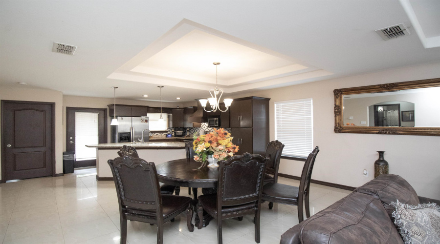 2310 Jean St, Laredo, Texas 78046, 3 Bedrooms Bedrooms, 5 Rooms Rooms,2 BathroomsBathrooms,Residential,For Sale,2310 Jean St,20253803