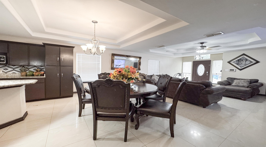 2310 Jean St, Laredo, Texas 78046, 3 Bedrooms Bedrooms, 5 Rooms Rooms,2 BathroomsBathrooms,Residential,For Sale,2310 Jean St,20253803