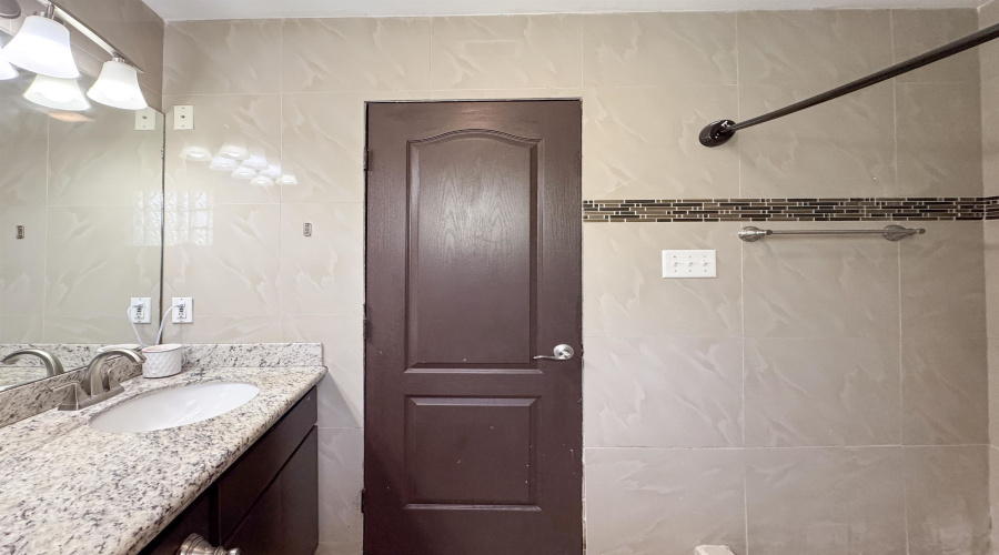 2310 Jean St, Laredo, Texas 78046, 3 Bedrooms Bedrooms, 5 Rooms Rooms,2 BathroomsBathrooms,Residential,For Sale,2310 Jean St,20253803