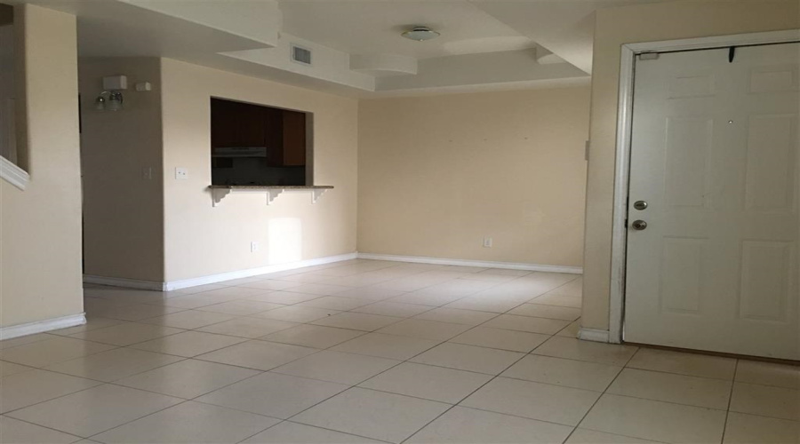 1000 Ranchway Dr, LAREDO, Texas 78045, 3 Bedrooms Bedrooms, 6 Rooms Rooms,3 BathroomsBathrooms,Residential,For Rent,1000 Ranchway Dr,20253806