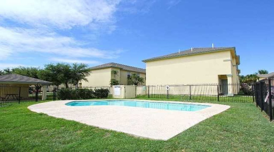 1000 Ranchway Dr, LAREDO, Texas 78045, 3 Bedrooms Bedrooms, 6 Rooms Rooms,3 BathroomsBathrooms,Residential,For Rent,1000 Ranchway Dr,20253806