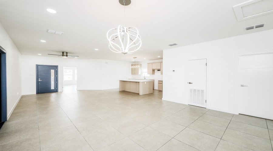 5019 Servando Dr, Laredo, Texas 78046, 3 Bedrooms Bedrooms, 5 Rooms Rooms,2 BathroomsBathrooms,Residential,For Sale,5019 Servando Dr,20253808