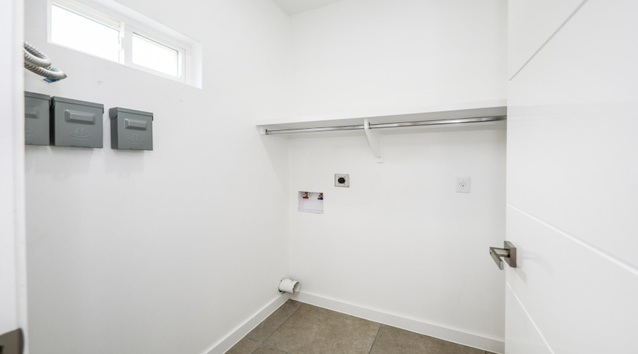 5019 Servando Dr, Laredo, Texas 78046, 3 Bedrooms Bedrooms, 5 Rooms Rooms,2 BathroomsBathrooms,Residential,For Sale,5019 Servando Dr,20253808