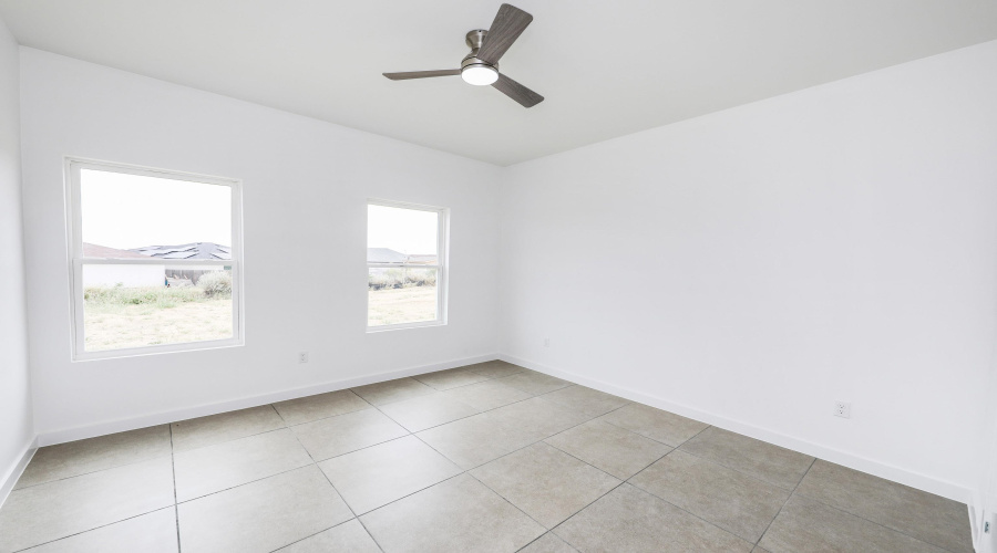 5019 Servando Dr, Laredo, Texas 78046, 3 Bedrooms Bedrooms, 5 Rooms Rooms,2 BathroomsBathrooms,Residential,For Sale,5019 Servando Dr,20253808