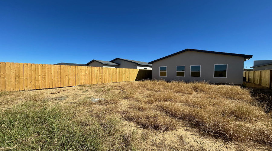 5019 Servando Dr, Laredo, Texas 78046, 3 Bedrooms Bedrooms, 5 Rooms Rooms,2 BathroomsBathrooms,Residential,For Sale,5019 Servando Dr,20253808