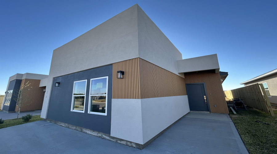 5019 Servando Dr, Laredo, Texas 78046, 3 Bedrooms Bedrooms, 5 Rooms Rooms,2 BathroomsBathrooms,Residential,For Sale,5019 Servando Dr,20253808