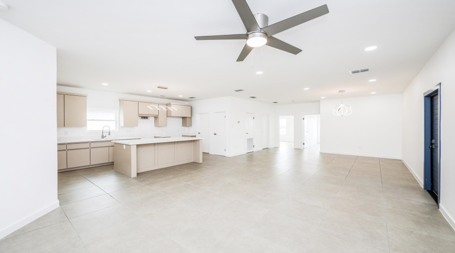 5019 Servando Dr, Laredo, Texas 78046, 3 Bedrooms Bedrooms, 5 Rooms Rooms,2 BathroomsBathrooms,Residential,For Sale,5019 Servando Dr,20253808