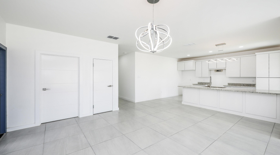 5021 Servando Dr, Laredo, Texas 78046, 3 Bedrooms Bedrooms, 5 Rooms Rooms,2 BathroomsBathrooms,Residential,For Sale,5021 Servando Dr,20253809