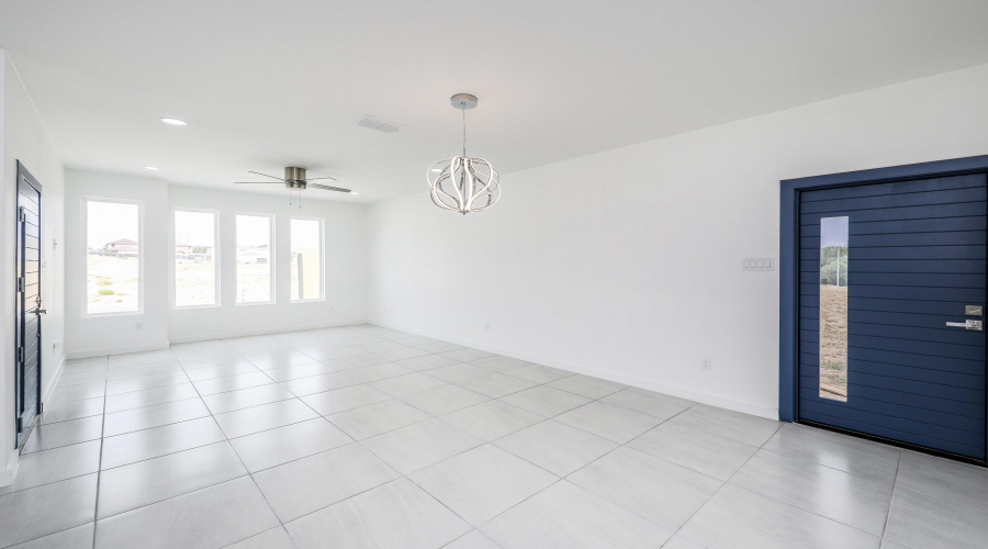 5021 Servando Dr, Laredo, Texas 78046, 3 Bedrooms Bedrooms, 5 Rooms Rooms,2 BathroomsBathrooms,Residential,For Sale,5021 Servando Dr,20253809