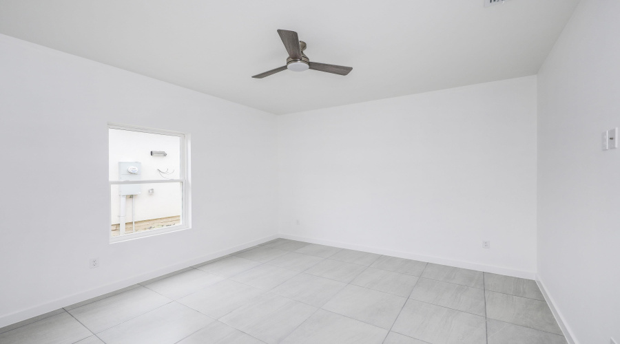 5021 Servando Dr, Laredo, Texas 78046, 3 Bedrooms Bedrooms, 5 Rooms Rooms,2 BathroomsBathrooms,Residential,For Sale,5021 Servando Dr,20253809